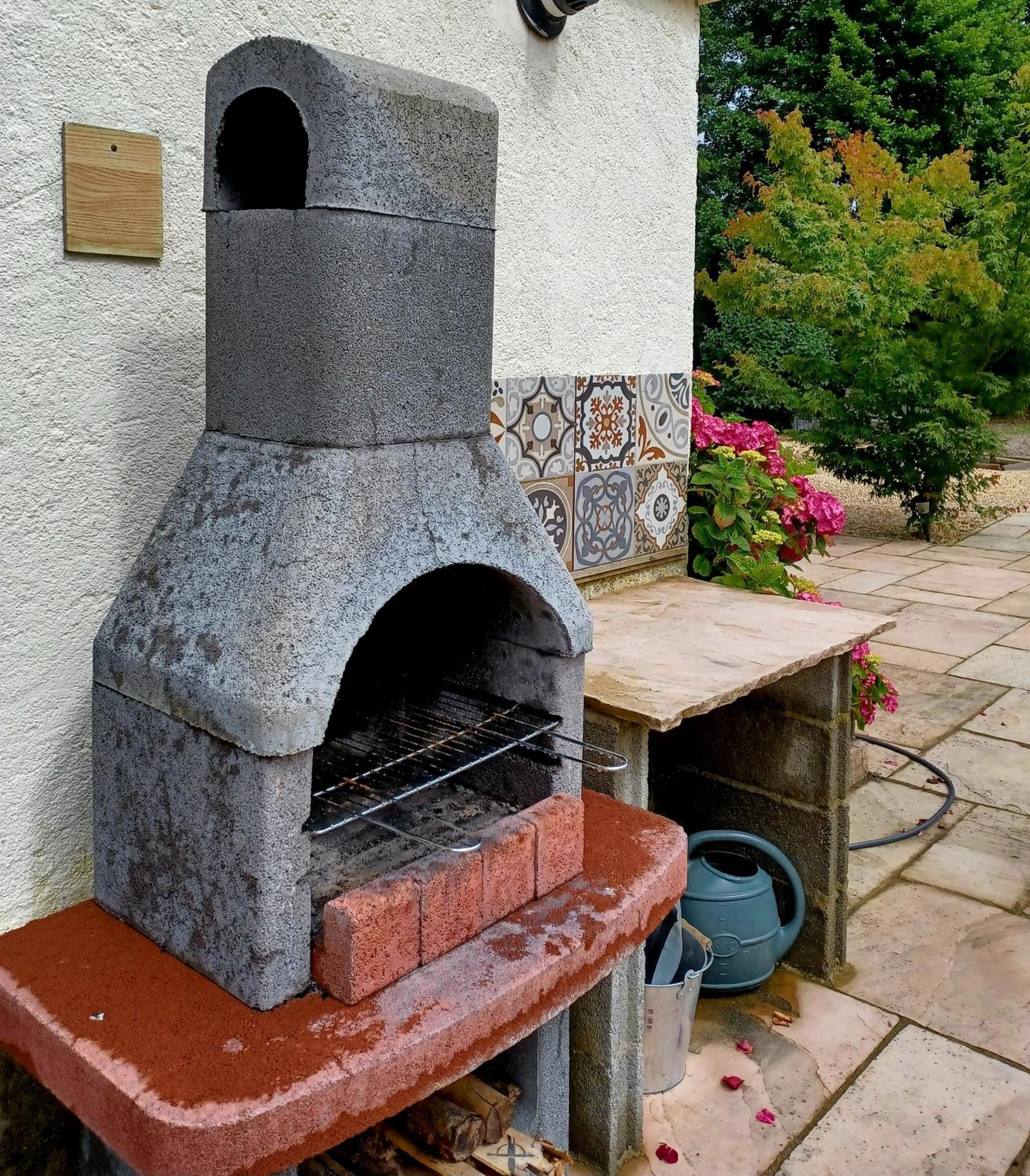 Gite Du Moulin Toucan Berneuil  Buitenkant foto